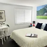 Nicole Guest House - Private Room & Bathroom - 6Kms From City