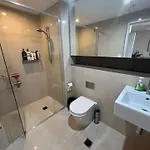Private With River View - Shared Homestay Brisbane