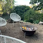 Chic Paddo Stay Pool Fire Pets