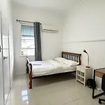 197 Shafston Ave Kangaroo Point Qld 4169