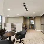 Luxury 1Br In Queens Wharf