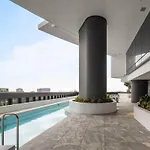 Luxury 1Br In Queens Wharf