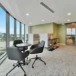 Apartment Stylish With Pool Sauna And Gym *