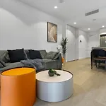 Apartment Stylish With Pool Sauna And Gym *