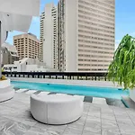 Stylish With Pool Sauna And Gym Apartment Brisbane