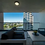 Lux 18Th Floor 2Br 2Bath, River View, Pool, Spa, Sauna, Gym, Wifi,