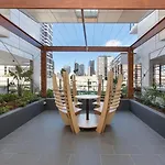 Stylish In Southbank Location With Parking *