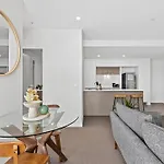 Spacious With Stunning Views And Car Park! *