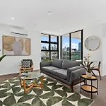Spacious With Stunning Views And Car Park! *