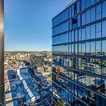 Valley Lookout - Luxe 1br Exclusive Rooftop Pool Apartment *