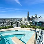 Apartment Valley Lookout - Luxe 1br Exclusive Rooftop Pool *