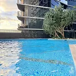 3-Bed City View Apt With Free Parking