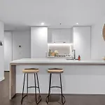 Apartment Views 2br With Infinity Pool, Gym And Parking *