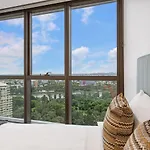 Apartment Affordable Luxe And River Views 5 Star Amenities *