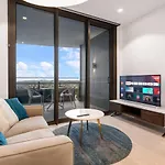 Affordable Luxe And River Views 5 Star Amenities Apartment Brisbane