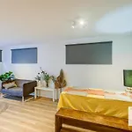 Cozy Central Kangaroo Point Pad