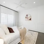 Inner Townhouse Holiday home