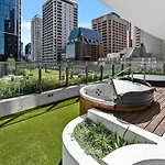Stunning River View 2 br Casino Qw Apartment