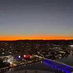 Stunning River View 2 br Casino Qw Apartment *