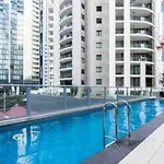 City Chic Living 1B1B Apt Shared Pool Bbq Gym