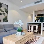 Apartment Skyline Poetry - Premium On The Star Bne *