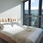 Skyline Poetry - Premium On The Star Bne Apartment *