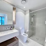 Skyline Poetry - Premium On The Star Bne Apartment *