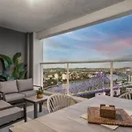 Skyline Stunner 3bed-2bath-1car-views - Cbd *
