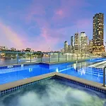 Apartment Skyline Stunner 3bed-2bath-1car-views - Cbd Brisbane