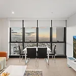 Cosy 1-Bed 41St Floor City Views