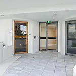 Luxury Apartment At Queens Wharf Tower