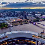 River Glow At Queens Wharf Level 43 Including Parking, Pool, And Views