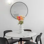 Spacious 1Br Near Hospital, Qut And Cbd With Parking!