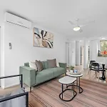 Spacious 1br Near Hospital, Qut And Cbd With Parking! *