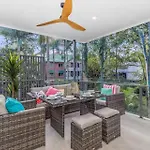 Park Ave Retreat - 3 Carparks, Wifi, Bbq, King Bed Apartment