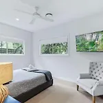 Park Ave Retreat - 3 Carparks, Wifi, Bbq, King Bed * Brisbane