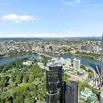 Skyrise Style - 1Bed-1Bath-1Car-Views - Cbd