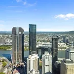 Skyrise Style - 1Bed-1Bath-1Car-Views - Cbd