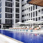 Spacious 2Bed 2Bath Apartment With City Views