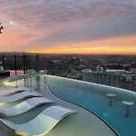 Valley Lookout - Luxe 1Br Plus Exclusive Rooftop Pool