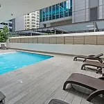 Fantastic Cbd 2Br Apt Parking Steps To All Action