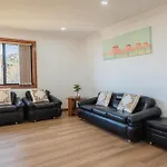 6Bed Macgregor Home