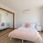 Holiday home 6bed Macgregor Brisbane