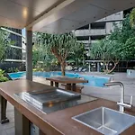 3br Urban For Families And Groups Apartment Brisbane