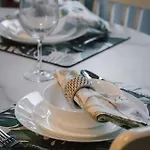 3br Urban For Families And Groups Brisbane