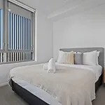 Peaceful Residence With Parking