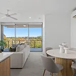 Peaceful With Parking Apartment Brisbane