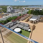 Peaceful With Parking Apartment *