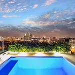 Peaceful With Parking Apartment