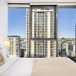 Central South Bank City View Pool Free Parking